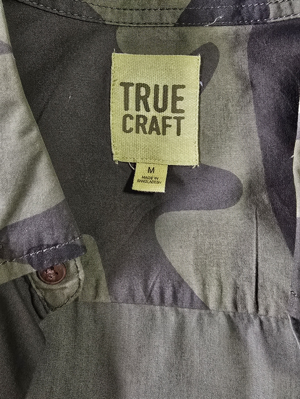 True Craft Men’s Short Sleeve Camo Button-Down Casual Shirt Medium - Picture 7 of 9
